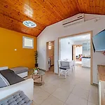 Nina Plitvine 4* Vela Luka