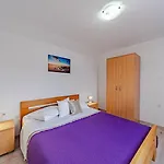 Nina Plitvine 4* Vela Luka