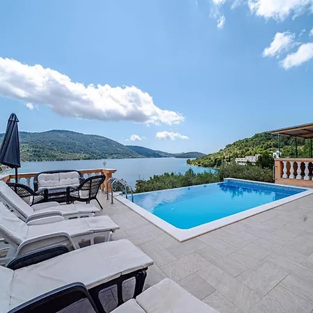 Nina Plitvine Guest house Vela Luka