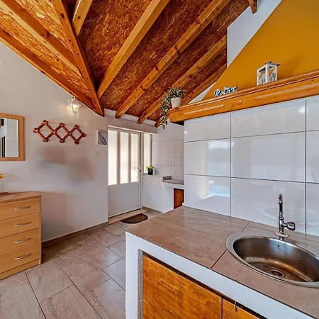 Guest house Nina Plitvine 4*