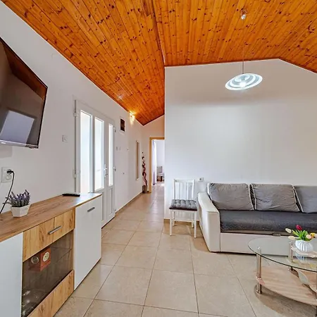 بيت ضيافة Nina Plitvine 4*
