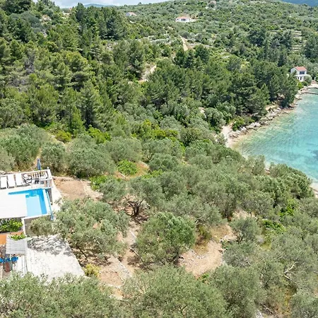 Nina Plitvine * Vela Luka