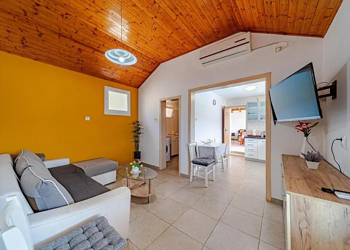 Nina Plitvine 4* Vela Luka