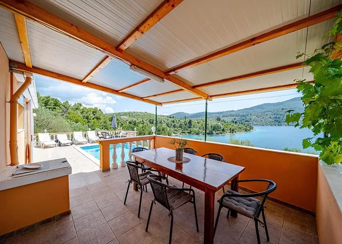 Nina Plitvine Guest house Vela Luka