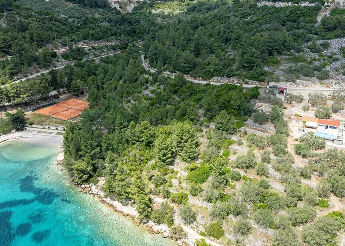 Nina Plitvine 4* Vela Luka